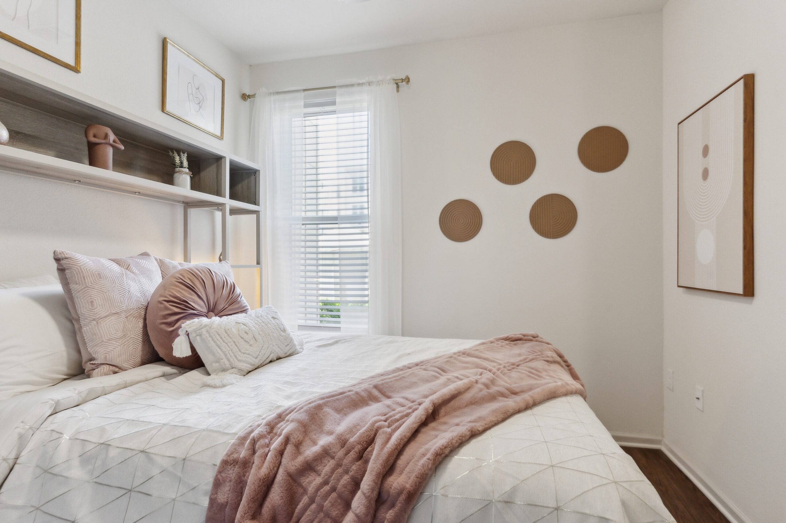 Gallery 37 05 9200 University City Blvd Charlotte NC 28213 USA Bedroom DPD00445 dylan defranco scaled