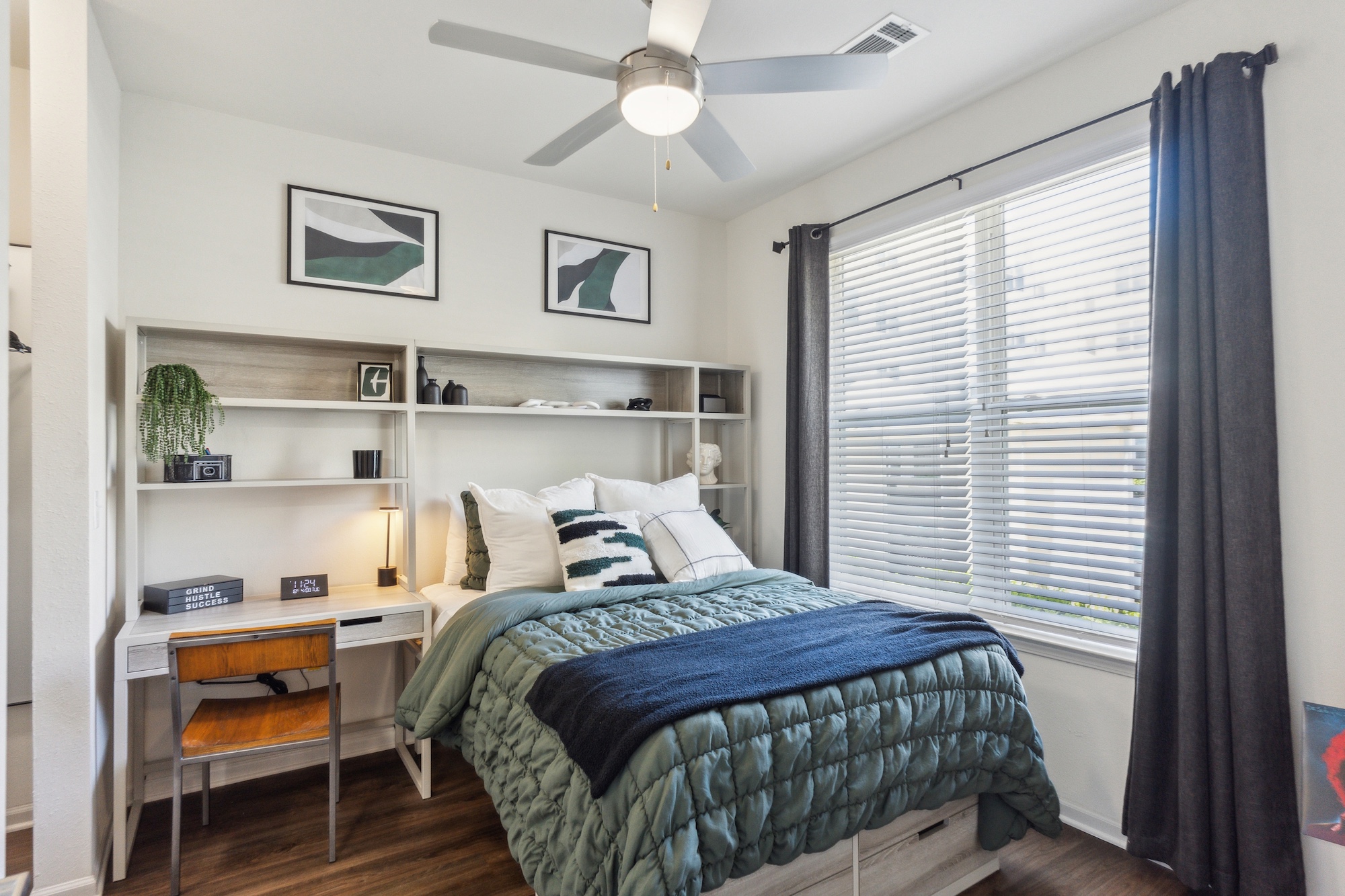 Gallery 55 14 9200 University City Blvd Charlotte NC 28213 USA Bedroom DPD00403 1